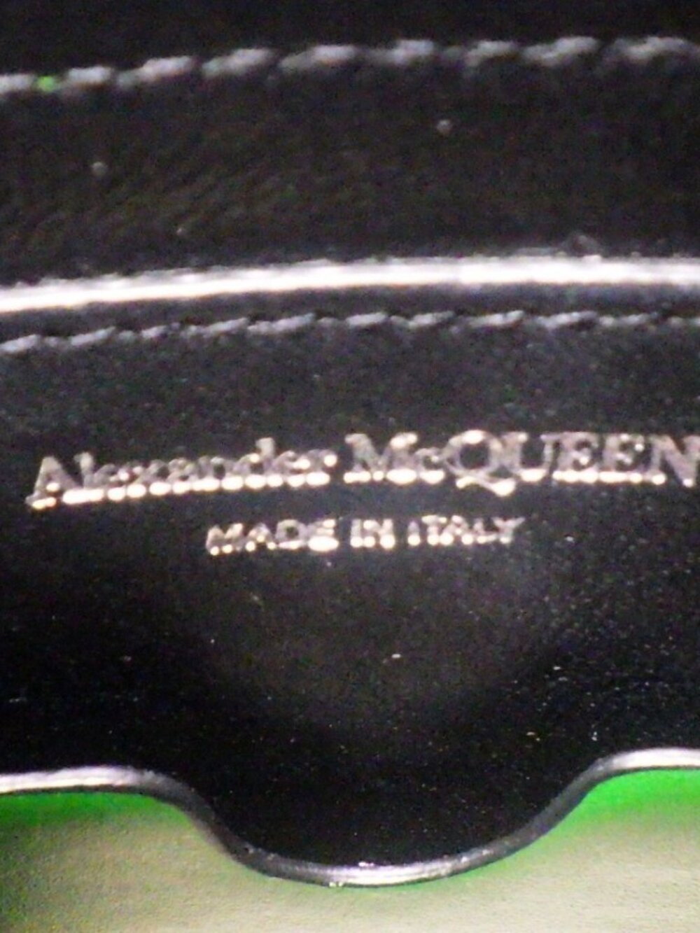 Alexander McQueen The Curve Bag - Picture 15 of 16